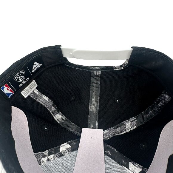 Adidas Brooklyn Nets Snapback Hat Mens Black Gray Embroidered Cap Geometric New2 - Picture 6 of 7